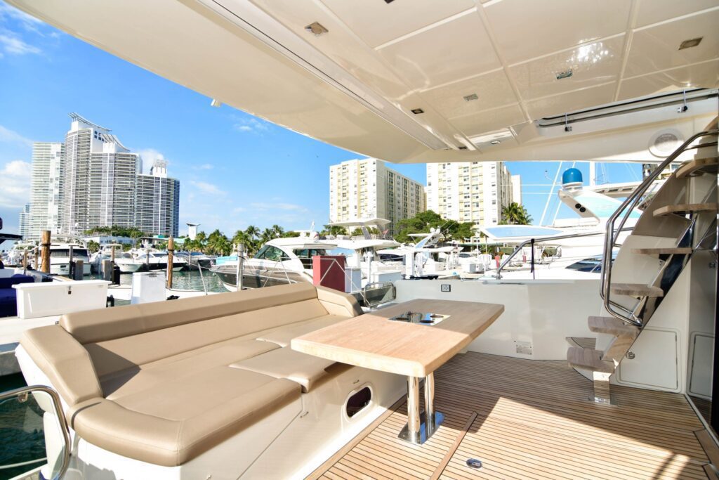 60’ Prestige Fly