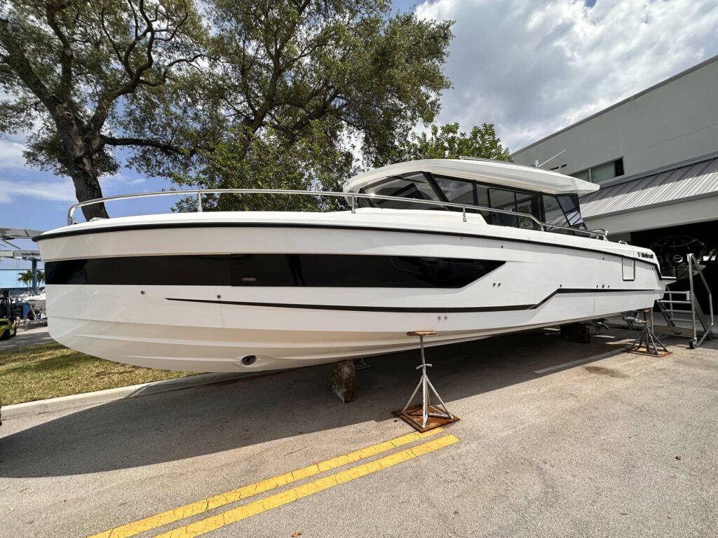 WELLCRAFT BOATS 355