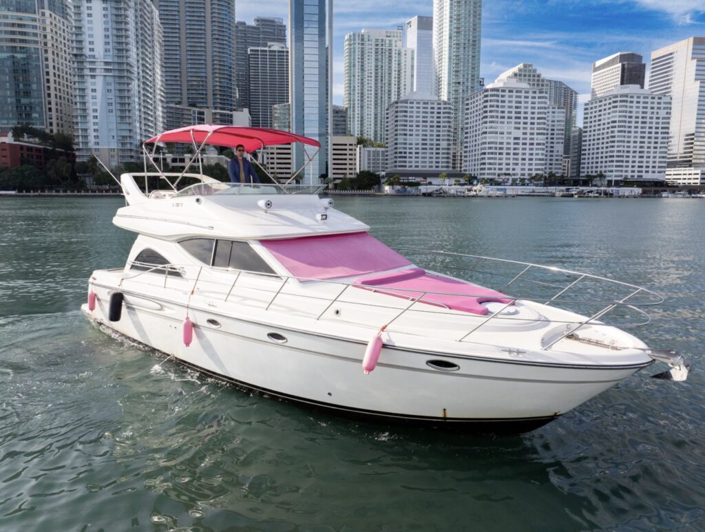 55’ Pink Maxum