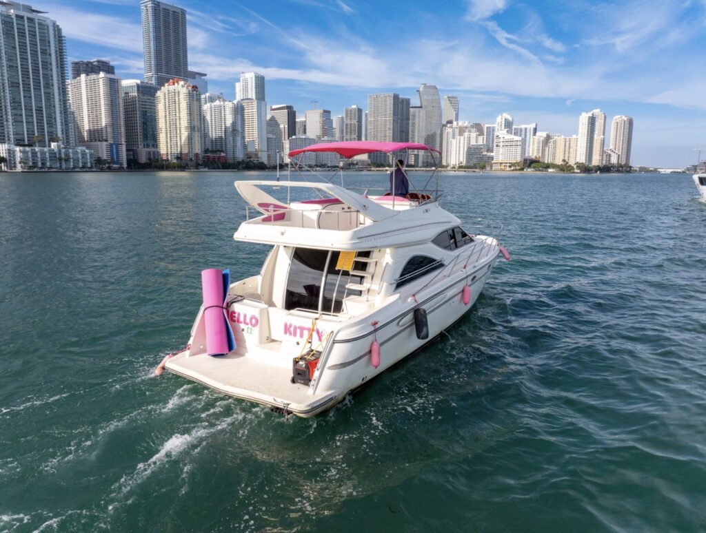 55’ Pink Maxum