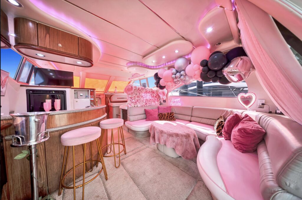 55’ Pink Maxum