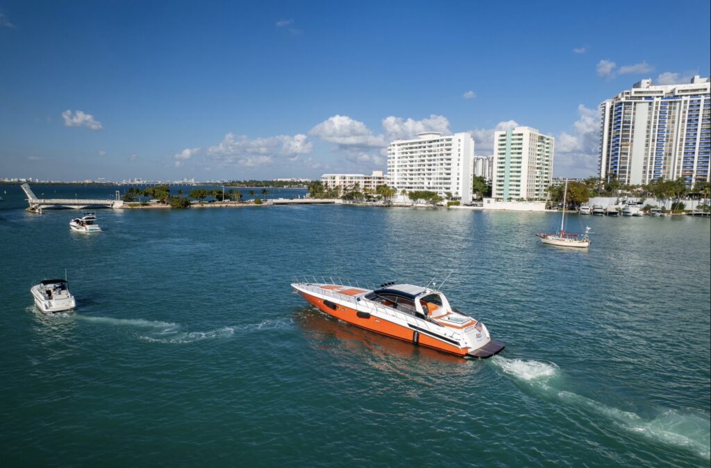 80’ Baia Panther with jacuzzi