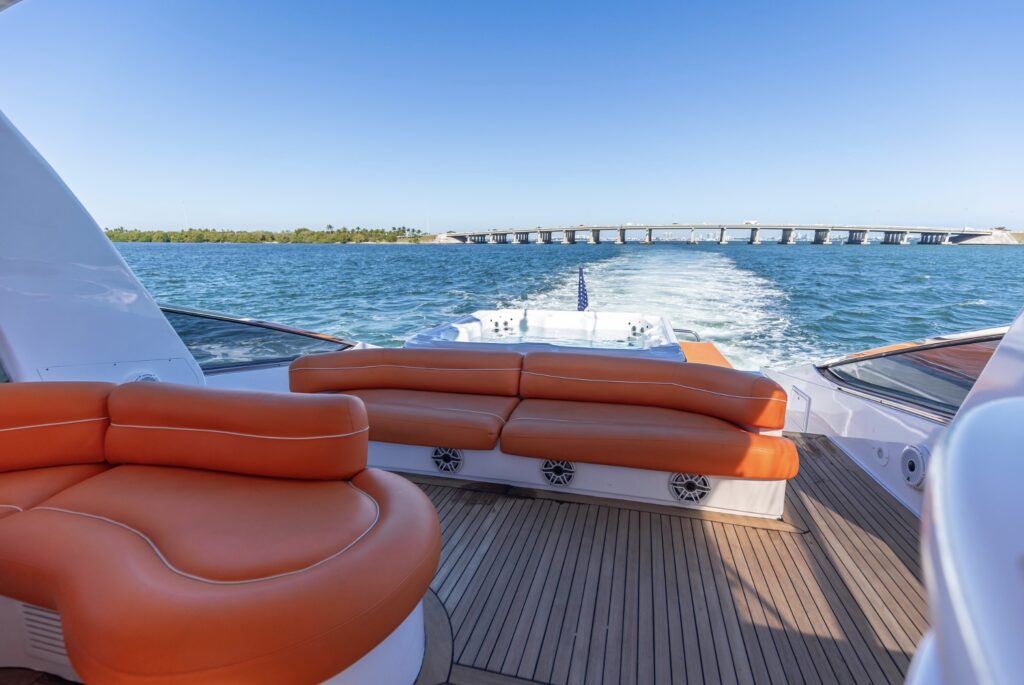 80’ Baia Panther with jacuzzi